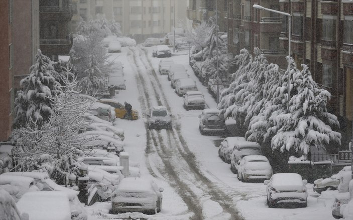 Ankara'da kar yağışı etkili oldu
