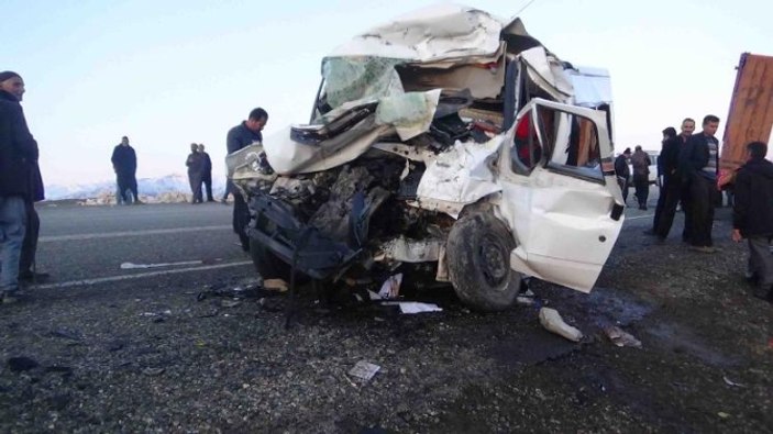 Diyarbakır'da katliam gibi kaza: 7 ölü 16 yaralı