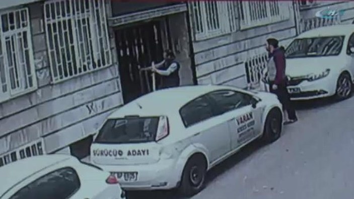 İstanbul'da hırsız ev sahibini kovaladı İZLE