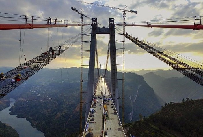 Çin'de 218 milyon euroluk köprü inşa edildi
