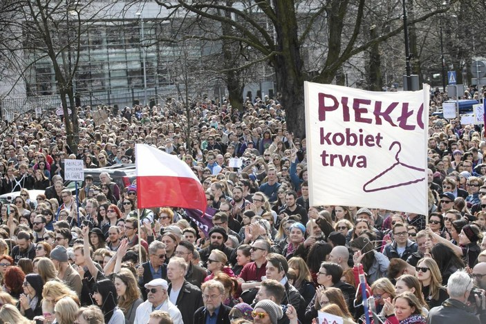 Polonya'da kürtaj tartışmaları