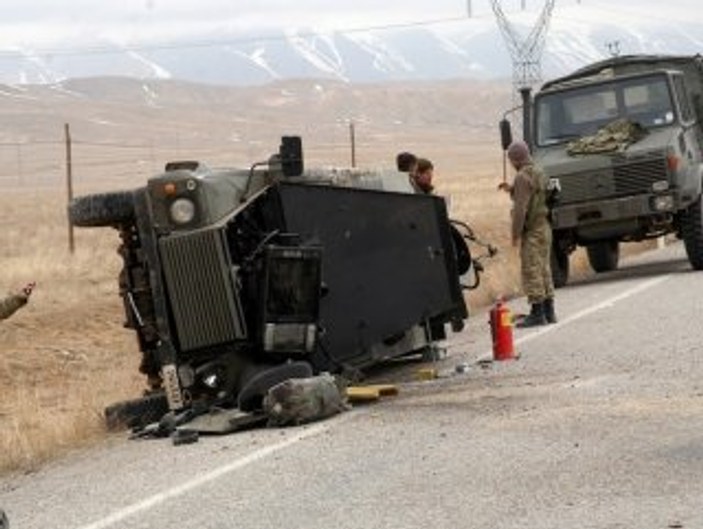 Mardin'de askeri konvoya bombalı saldırı
