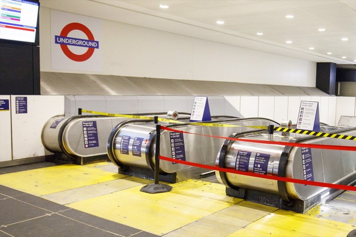 Londra'da metro krizi