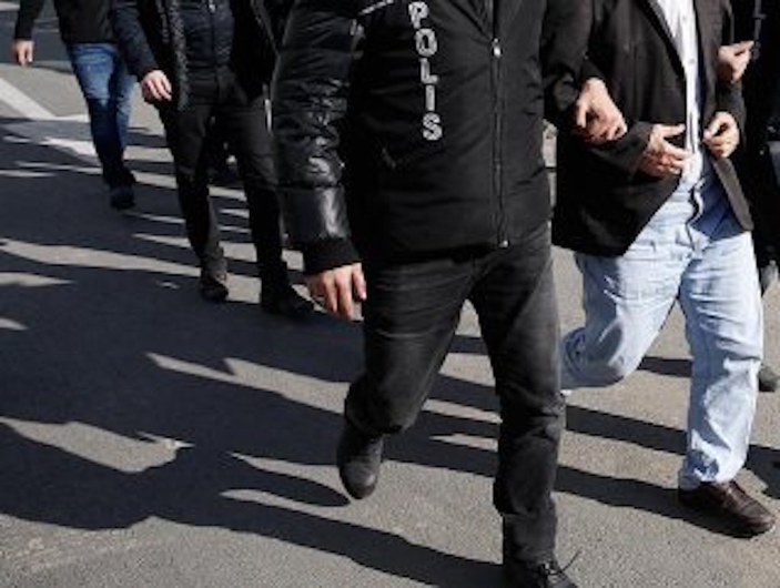 Kızıltepe’de terör operasyonu: 9 öğretmen gözaltına alındı