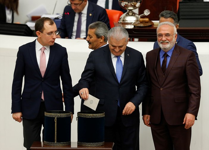 Anayasa değişikliğinde 3. madde kabul edildi