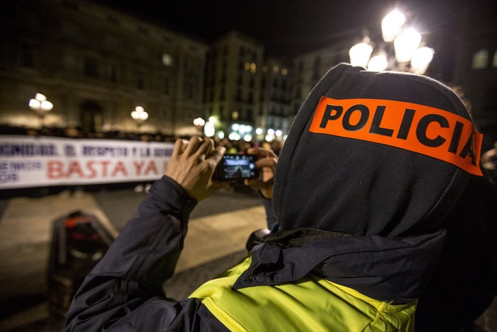 İspanya'da polisler sokağa indi