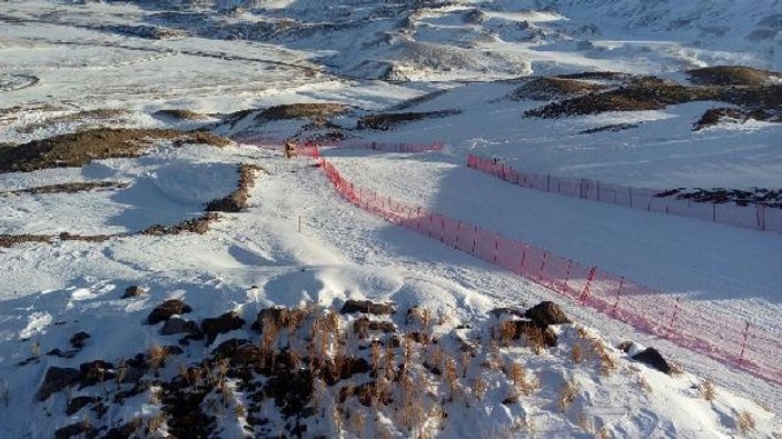 Erciyes'te kayak yaparken uçuruma düşen liseli genç öldü