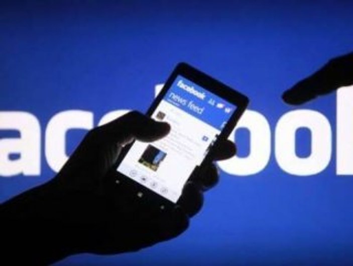 Facebook'a 'hikayeler' özelliği geliyor