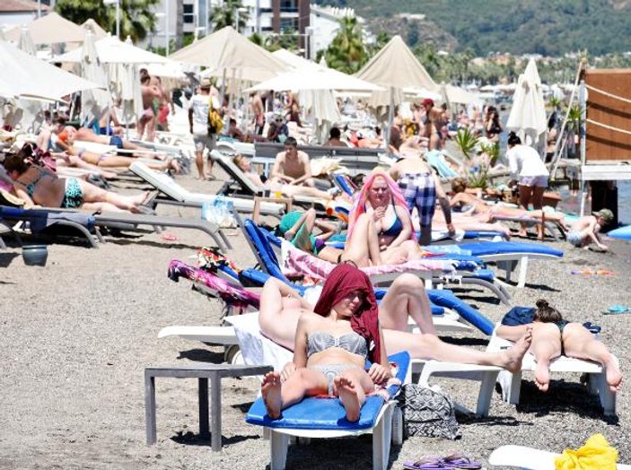 Marmaris'te sahiller hareketlendi