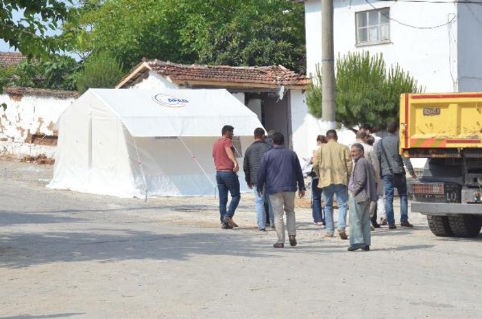 Manisa'da deprem çadırlarının sayısı 180'e yükseldi