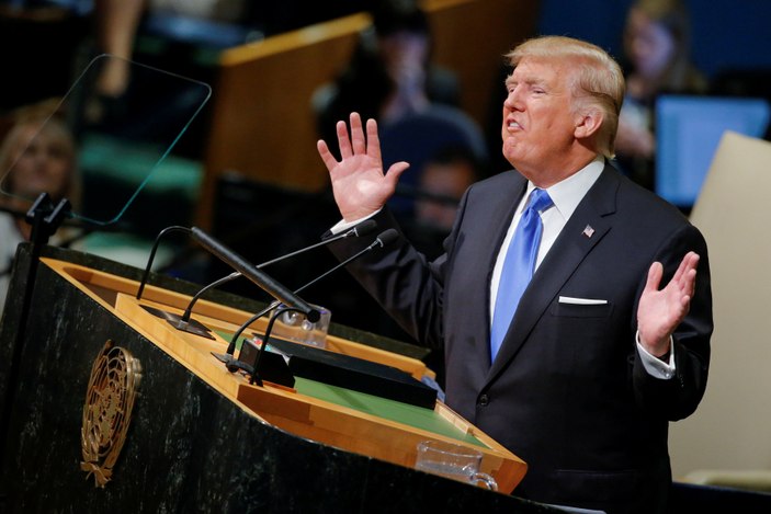 Kuzey Kore büyükelçisi Trump kürsüdeyken salonu terketti