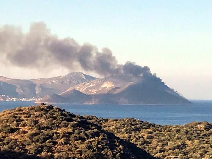 Meis Adası'nda yangın