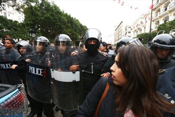 Tunus'taki protestolarda şiddet yükseliyor