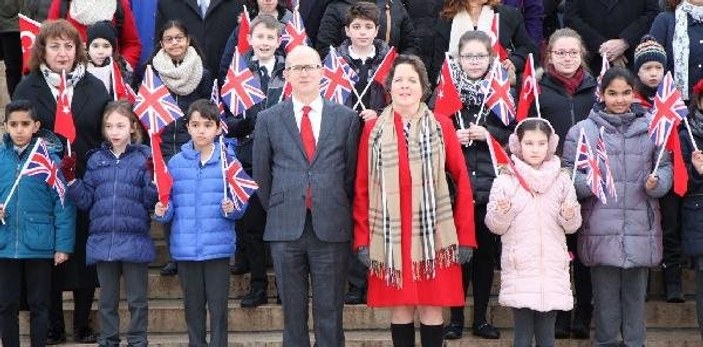 İngiltere'nin Ankara Büyükelçisi Anıtkabir'i ziyaret etti