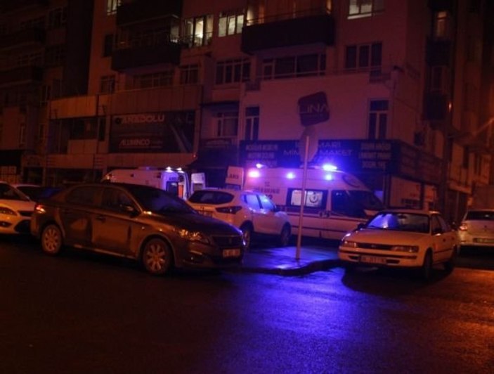 Kayseri'de tartıştığı babasının boğazını kesti