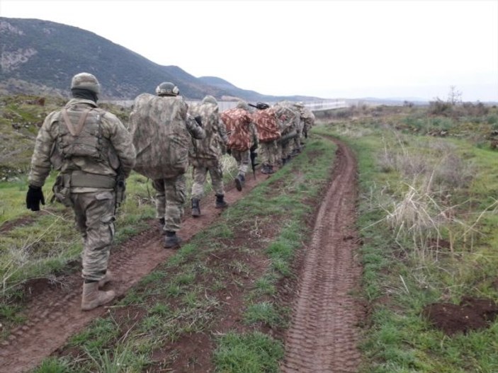 Afrin'de ilk köy teröristlerden temizlendi