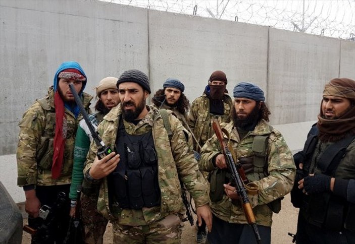 Afrin'de ilk köy teröristlerden temizlendi