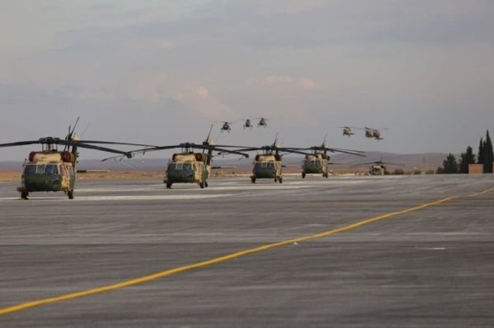 Ürdün ABD üretimi helikopterlerini teslim aldı