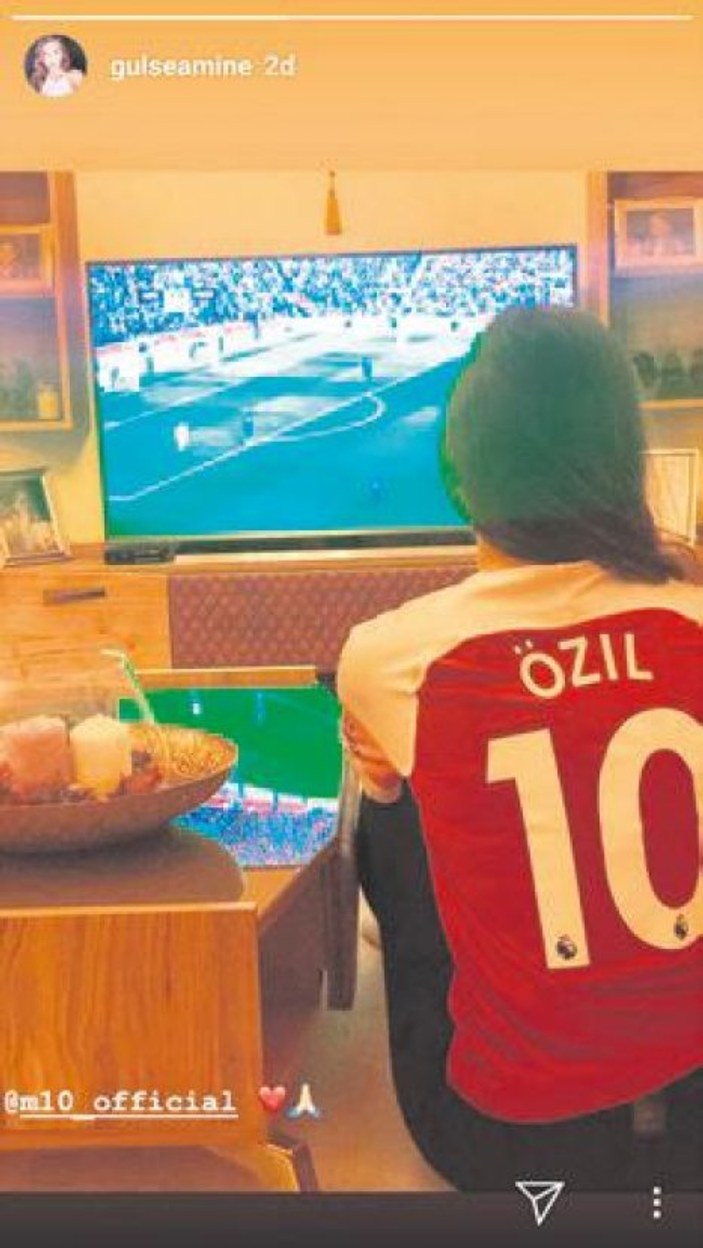 Mesut Özil'e Amine Gülşe'den tam destek