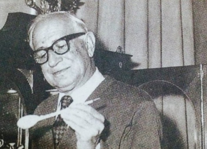 Türkçede yeni bir safa açan öykücülüğü ve Refik Halid Karay