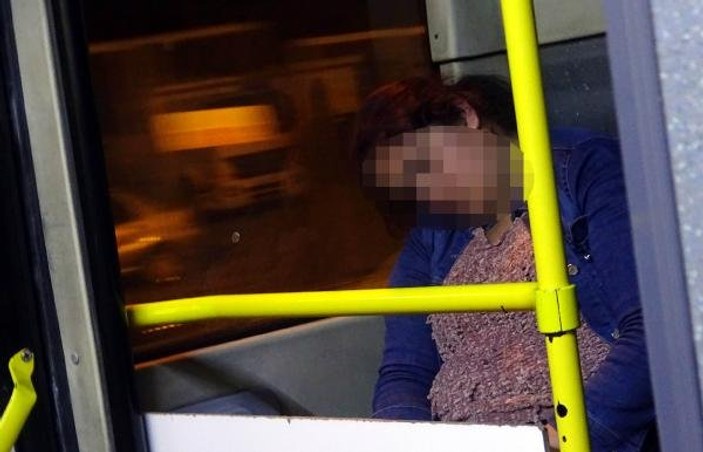 Baba dayağından kaçan genç kadın metrobüste uyuyor