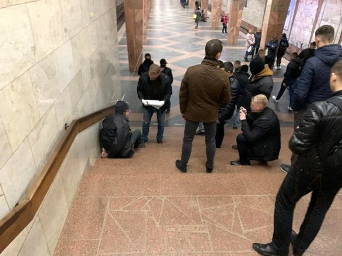 Ukrayna'da metroya bombalı saldırı önlenme anı