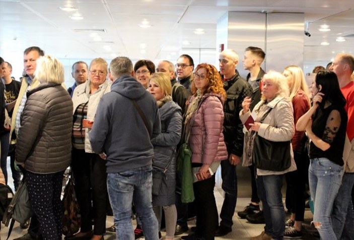 Litvanya uçağı Atatürk Havalimanı'na acil iniş yaptı