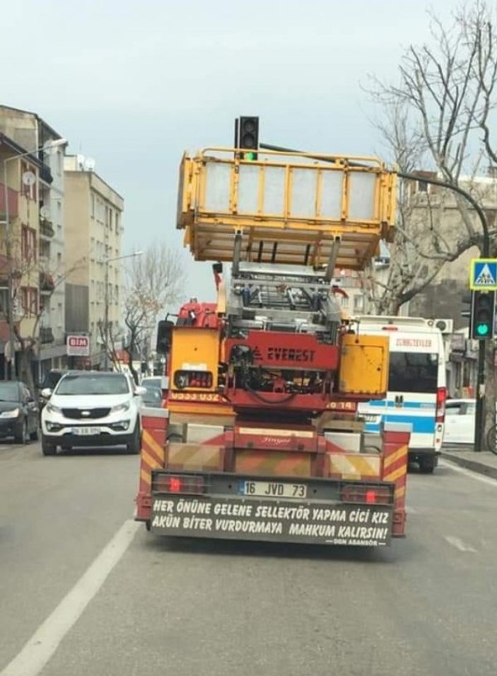 Kamyon arkası yazısı 5 bin liraya mal oldu
