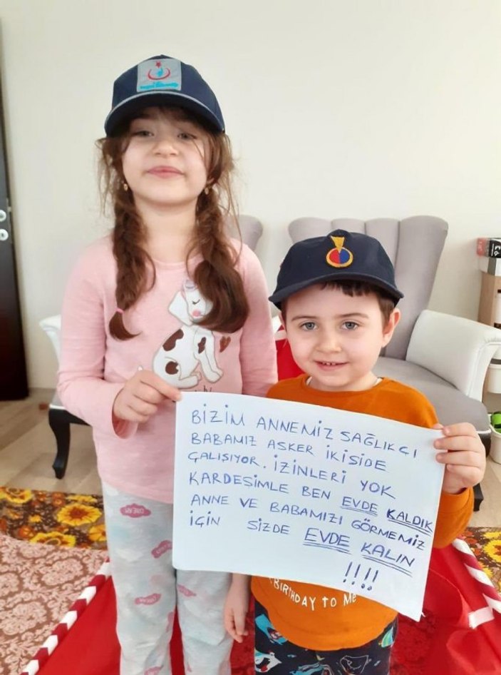Samsun'da yaşayan iki kardeşten evde kalın mesajı
