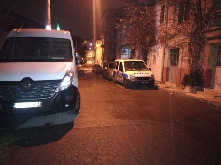 İzmir'de bir kişi tartıştığı ağabeyini öldürdü