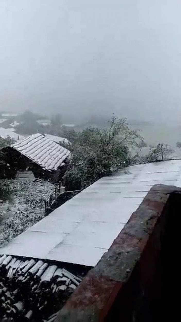 Karabük'te mayıs ayında kar yağdı