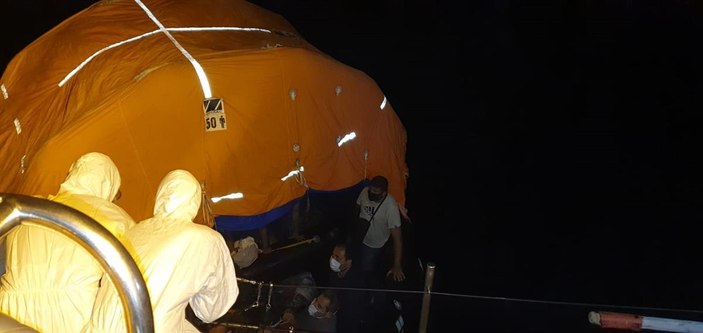 Muğla'da 37 göçmen kurtarıldı