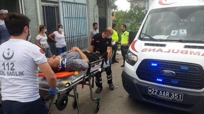 Edirne'de 2 kişiye otomobili ile çarpan sürücü kaçtı