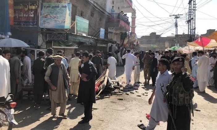 Pakistan'da pazar yerinde patlama