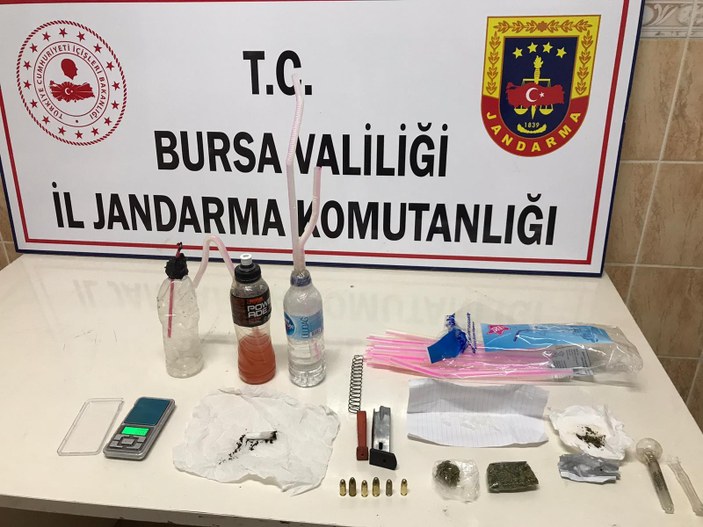 Bursa'da uyuşturucu operasyonu: 4 kişi gözaltına alındı