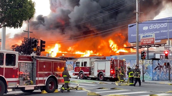 San Francisco’da büyük çaplı yangın