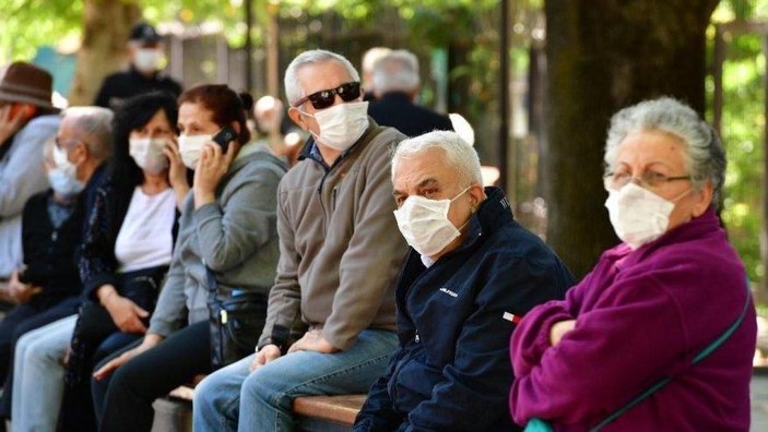 65 yaş sınırı Kurban Bayramı'ndan sonra kalkacak