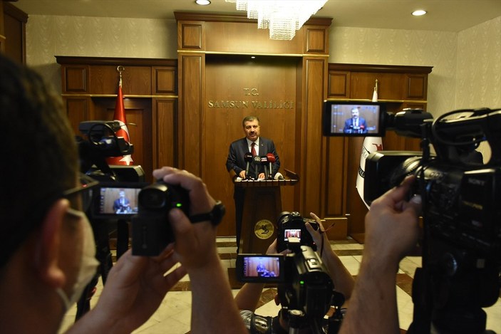 Sağlık Bakanı Fahrettin Koca: Vaka artış hızı kontrol altında