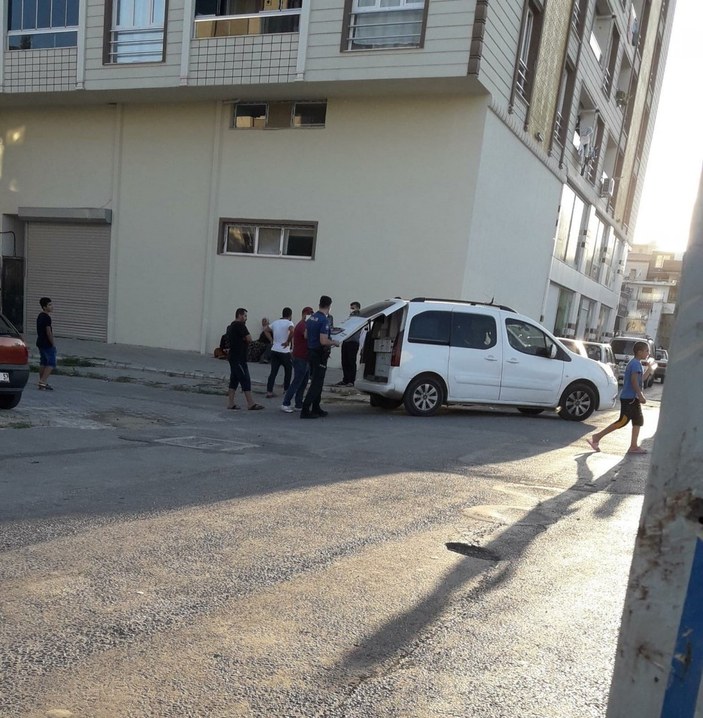 İzmir'de 5'inci kattan aşağı düşen Ceylin hayatını kaybetti