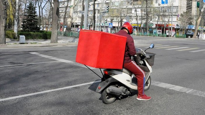 Yılbaşı menüleri servisle evlere dağıtılacak