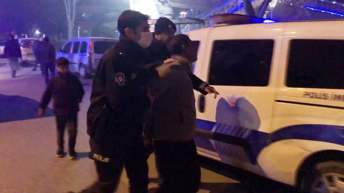 Konya'da tartıştığı eşini çocuklarının gözü önünde bıçakladı