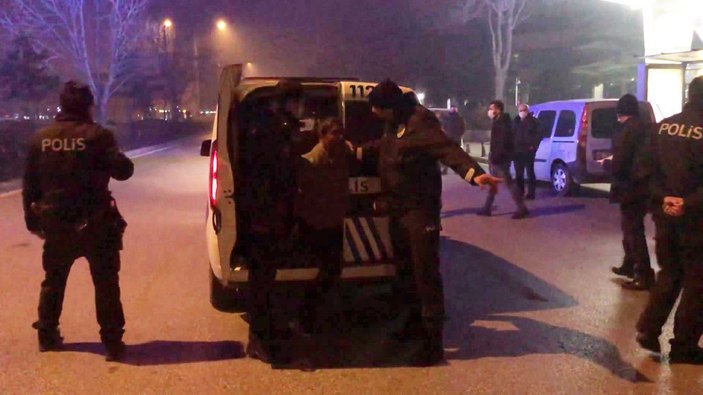 Konya'da tartıştığı eşini çocuklarının gözü önünde bıçakladı