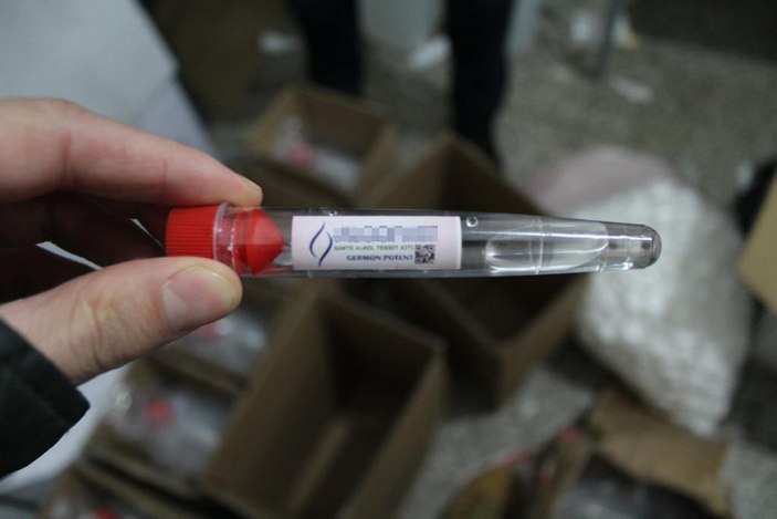 İzmir'de yılbaşı öncesi 21 ton sahte alkol ele geçirildi
