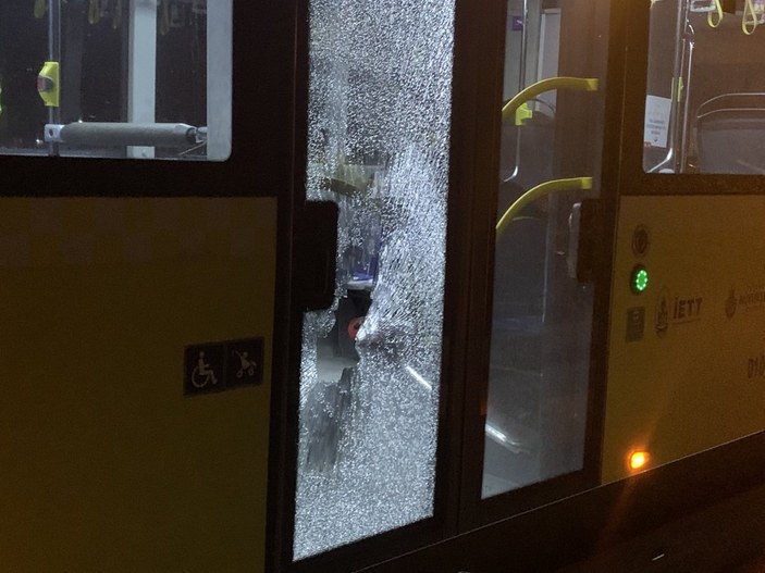 Kağıthane'de İETT otobüslerine saldırı