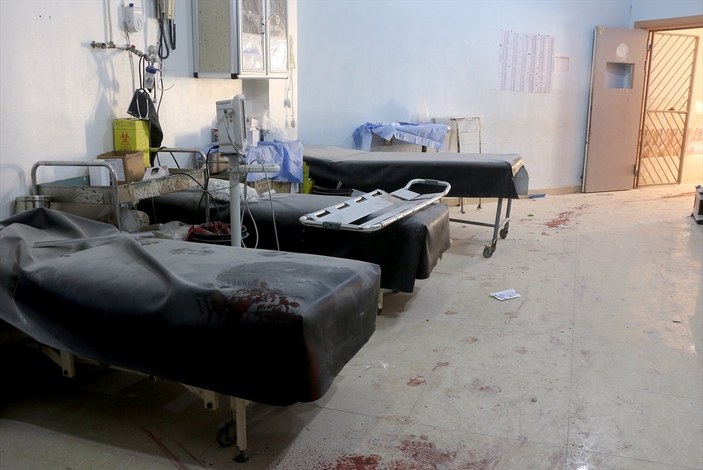 Esad ve İran destekli teröristler İdlip'te hastaneye saldırdı