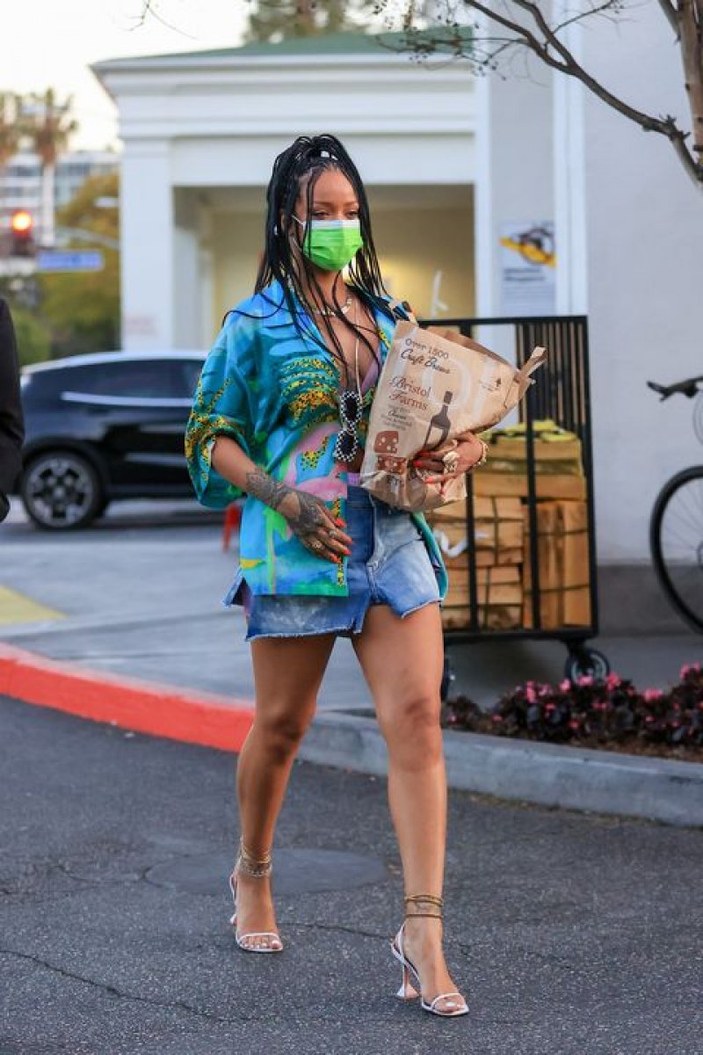 Rihanna'nın sokak tarzı