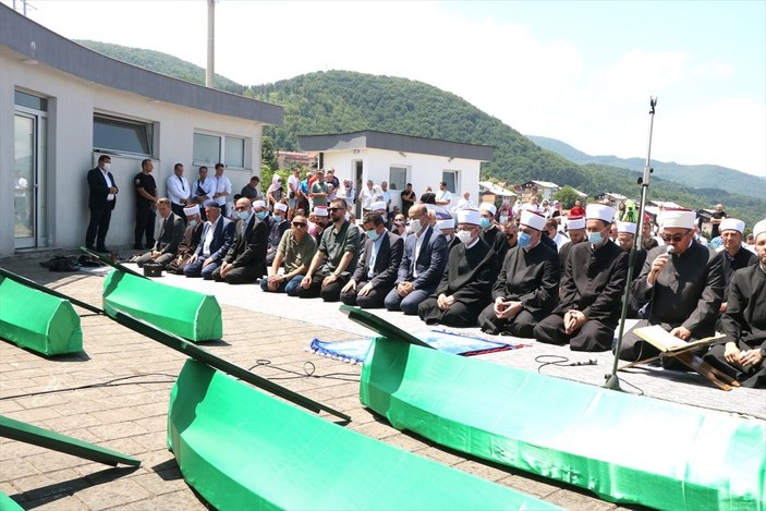 Bosna Savaşı'nın 6 kurbanı daha toprağa verildi