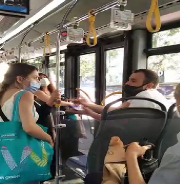 İstanbul'da otobüste 'maske takmama' kavgası