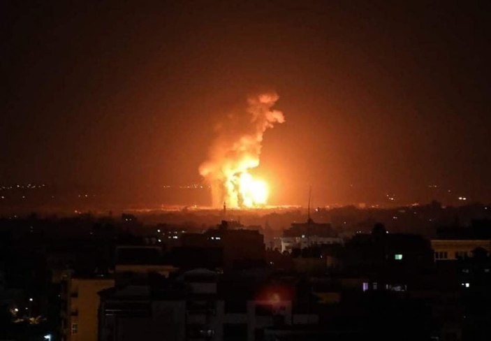 İsrail savaş uçakları, Gazze Şeridi'ni bombaladı