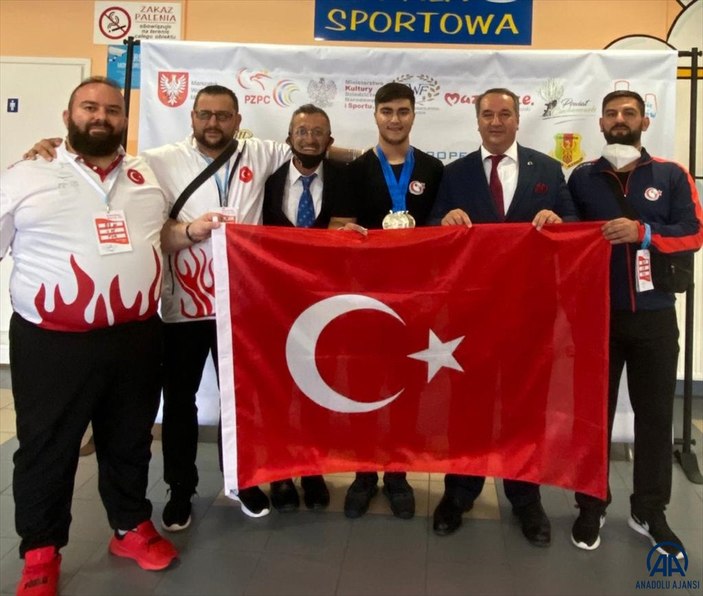Halter ve tekvandoda Avrupa'da genç sporculardan madalya yağmuru